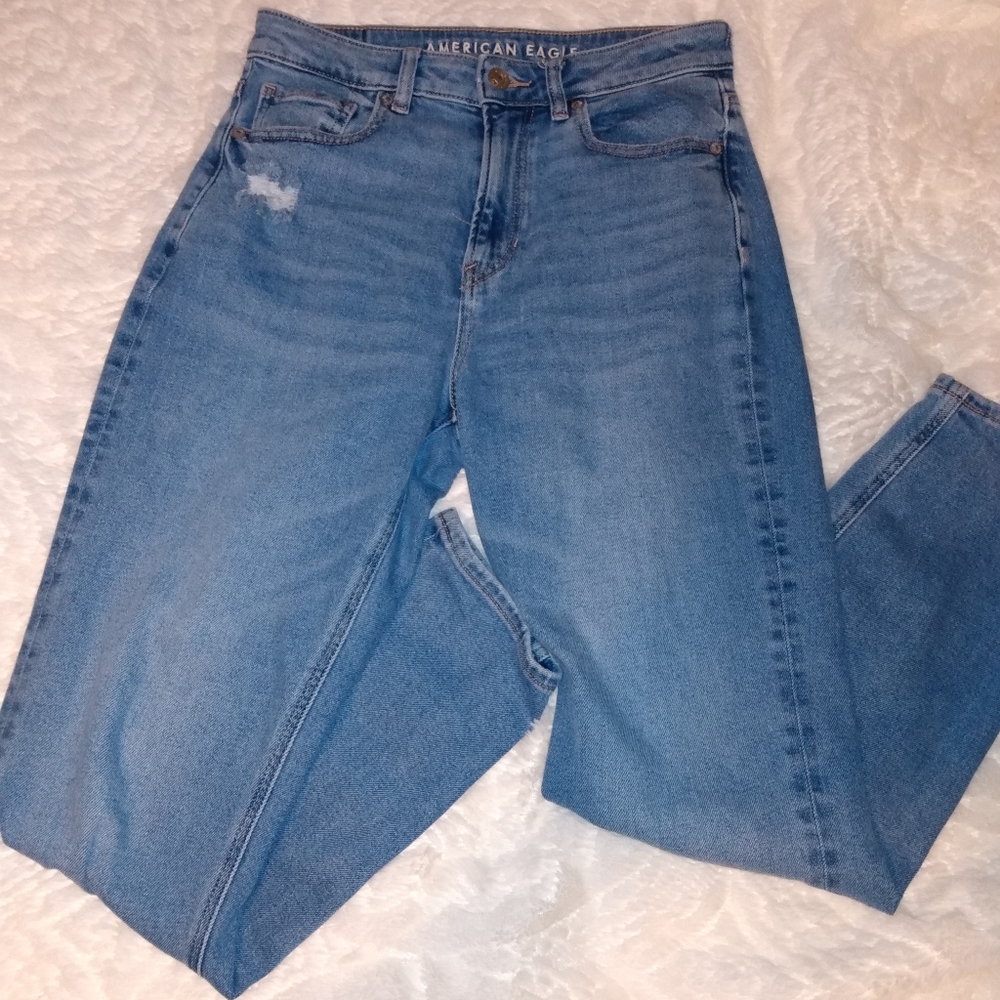 American eagle mom jeans